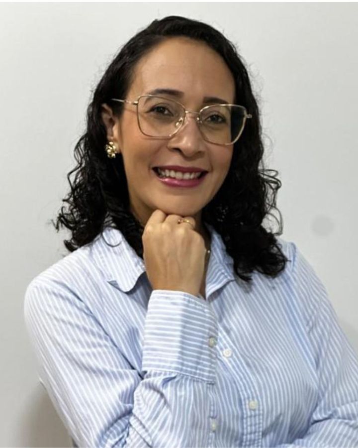 Dra. Jaqueline Barbosa antes